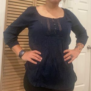 🐰Navy blue linen blouse w/ Henley collar